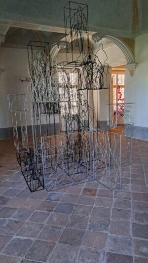 La Leggerezza della scultura contemporanea
