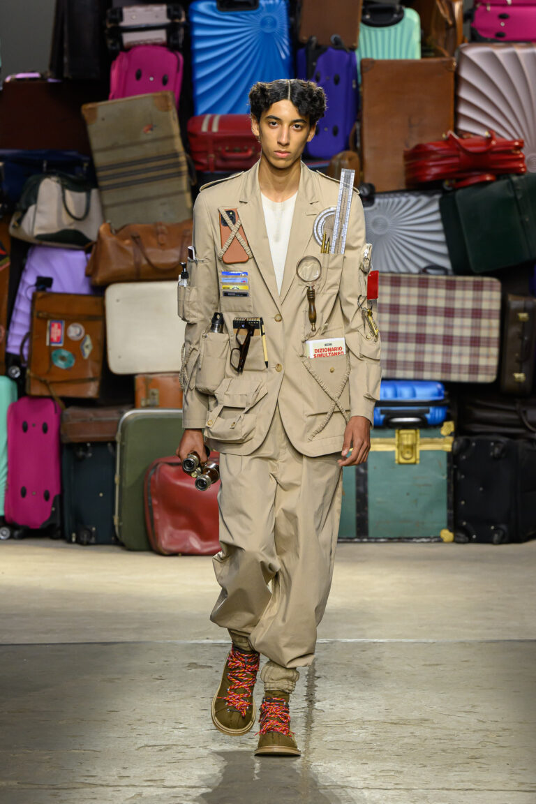 Sfilata Uomo e Resort Donna PE2025, Moschino