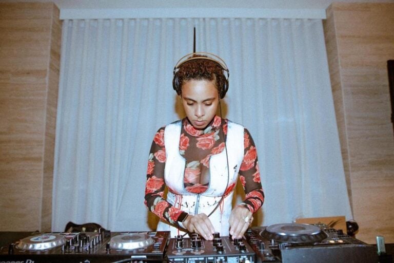 Dj Velia