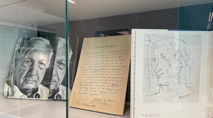 Vetrina. De Chirico Com'è, a cura di Ezio Gribaudo, Edizioni d'Arte Fratelli Pozzo, Torino, 1970; Lettera-testo di Giorgio De Chirico, I Bianchi di Ezio Gribaudo, 1969; I94 Disegni di Giorgio de Chirico, a cura di Ezio Gribaudo, Edizioni d'Arte Fratelli Pozzo, Torino, 1968.