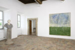 La mostra di Rita Ackermann a Palazzo Twombly a Bassano in Teverina