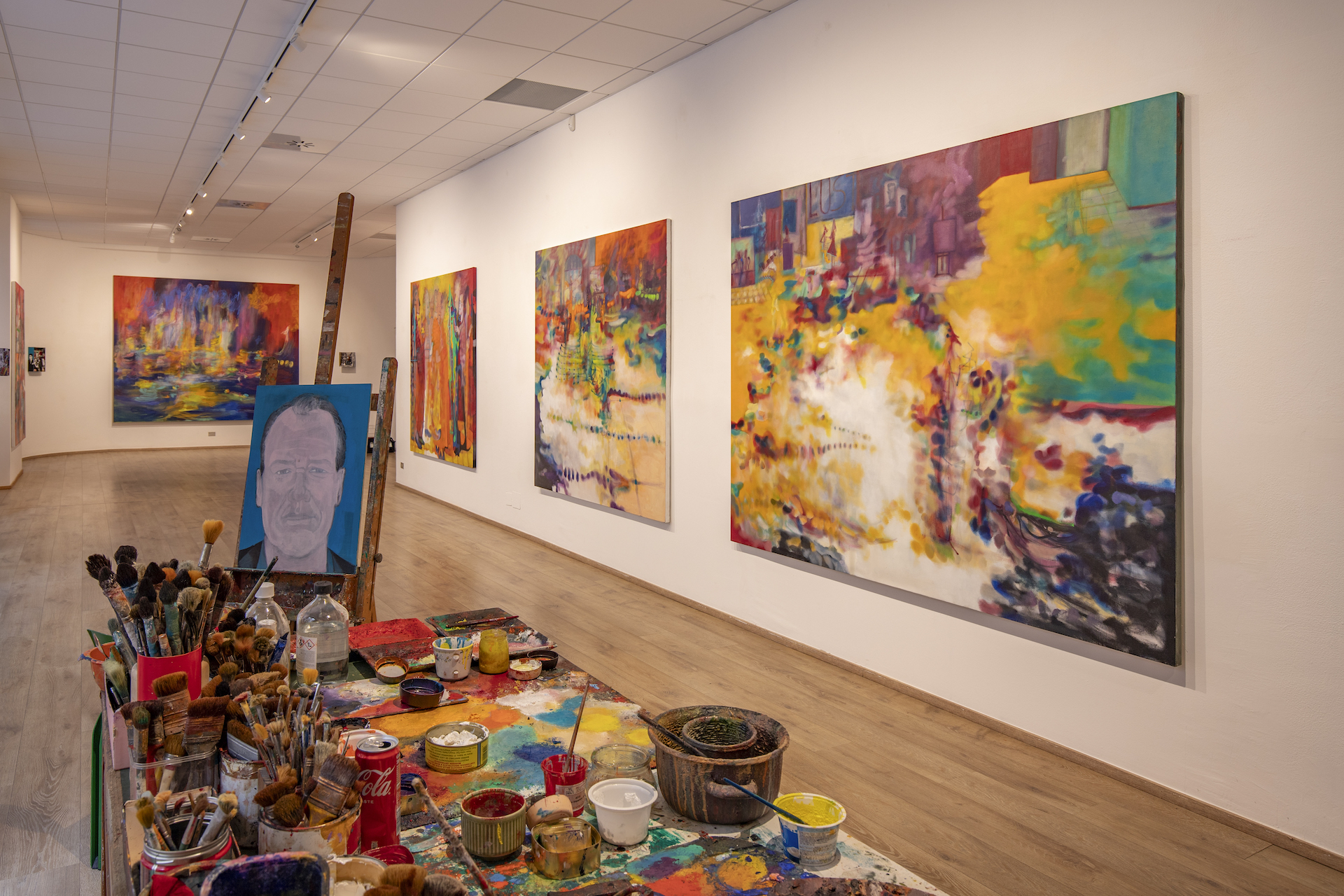 Marco Cingolani, Atelier du peintre, installation view at Galleria Gaburro, Milano, 2024. Photo Anna Pendoli