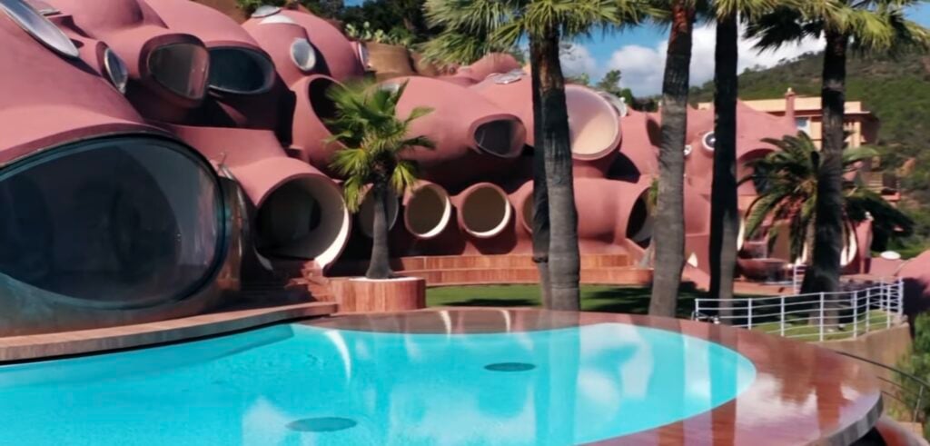 Pierre Cardin, Palais Bulles