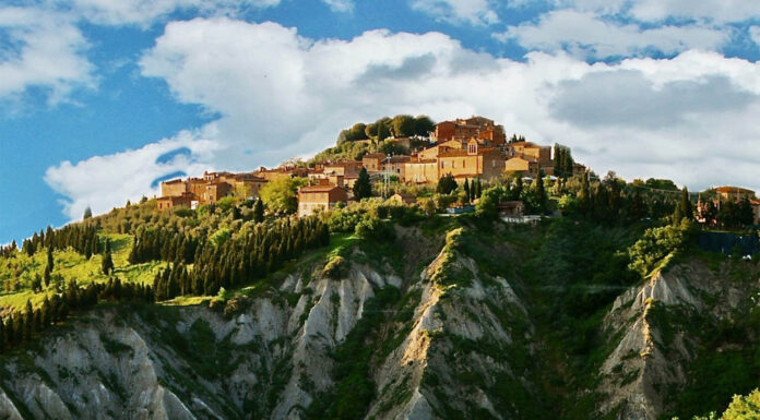 Chiusure (immagine da cretesenesi.com su licenza GNU Free Documentation License)