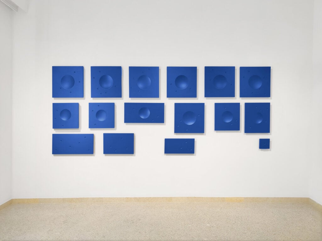 L’arte intima di Diego Esposito in una mostra diffusa tra i siti culturali di Teramo