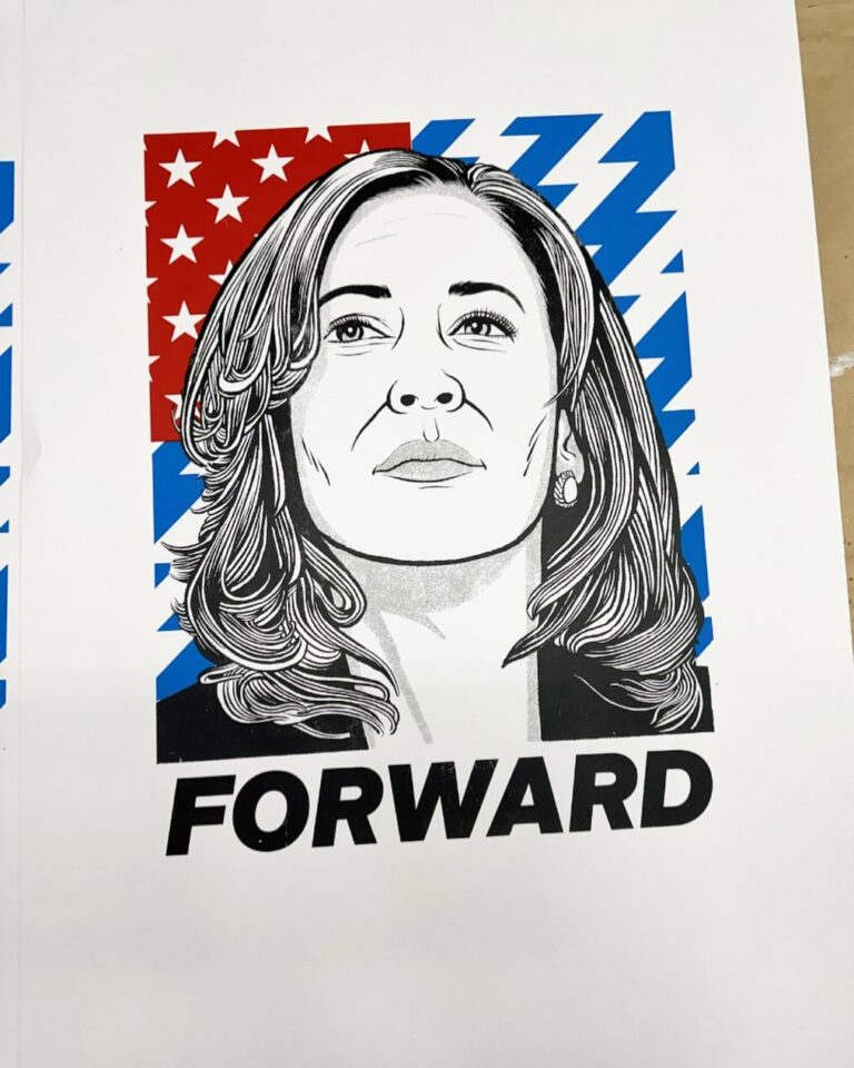 Forward © Jacob Thomas