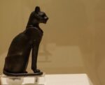 Sarcofago per mummia di gatto, metallo:fibra, Epoca Tarda, Torino, Museo Egizio, ph. Barbara Cardini