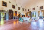 11 agnelli piaggio estate courtesy of lionard In vendita a 16 milioni la tenuta toscana dei Piaggio progettata da Ammanati