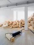 1b Materia, tempo, tensione. La mostra dell'artista Arcangelo Sassolino a Lugano