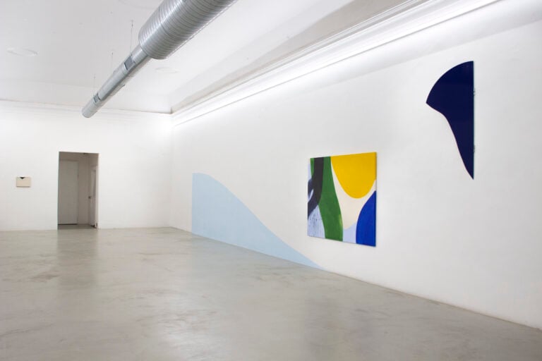 Tra loro, Installation View
