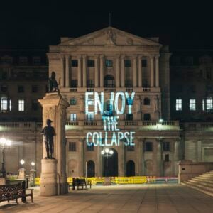 Democracia - Enjoy the collapse