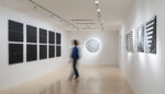 Marina Apollonio. Oltre il cerchio. Installation view alla Peggy Guggenheim Collection, Venezia, 2024 © Photo Matteo De Fina