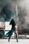 Charli XCX a Times Square New York @ Courtesy of H&M