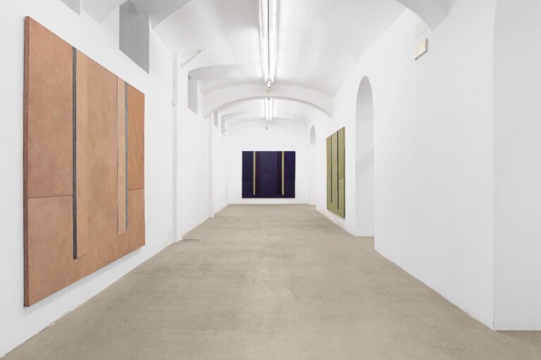 Mary Obering, Outside and Inside, installation view at Fondazione Giuliani, Roma, 2024. Photo Roberto Apa. Courtesy of Fondazione Giuliani