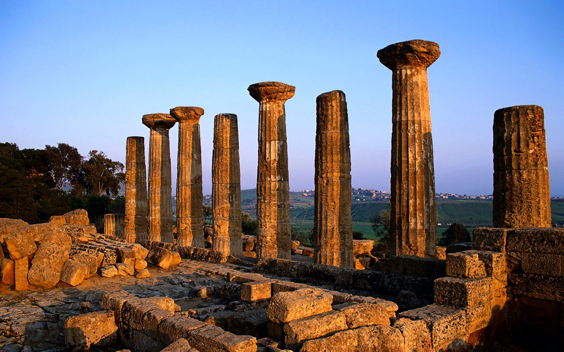 Tempio di Hera, Valle dei Templi, Agrigento. Photo Edwin Poon