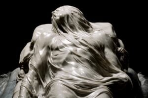 A Napoli il grande artista Darren Almond è in mostra alla preziosa Cappella Sansevero