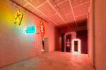 Installation view - sulla sinistra Les Reflets (Franck Scurti), sulla destra Ultrafragola (Ettore Sottsass) ©massimocamplone