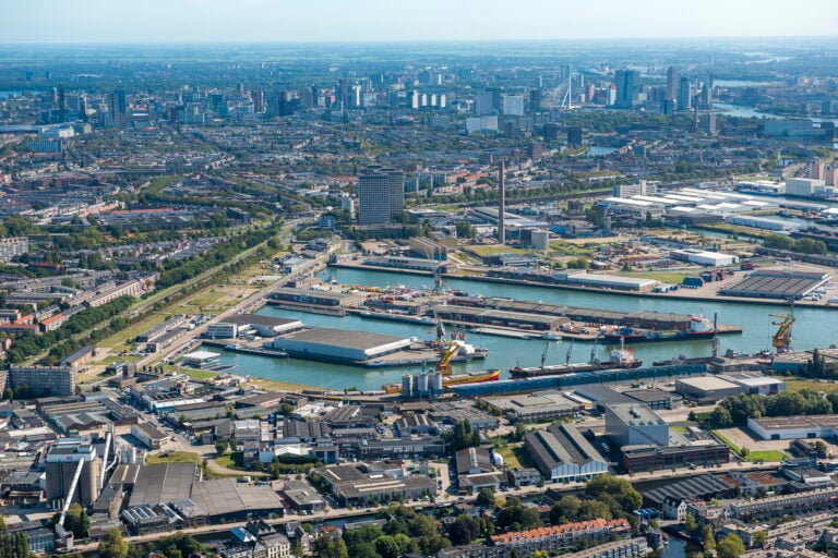 Il grande porto di Rotterdam diventa polo culturale: 5 centri artistici da visitare 