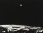 A Silvia, Spoon River, Paesaggio, variazione di stampa, rielaborazione anni 80 di una fotografia degli anni 60. Courtesy Archivi Mario Giacomelli © Eredi Giacomelli