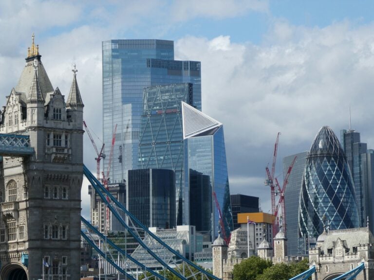 Tutte le mostre a Londra a partire dalla settimana dell’arte della fiera di Frieze 2025 
