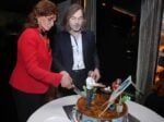 lartista russo nikas safronov con lattrice sophia loren 651x488 1 Dalla Stazione Spaziale Internazionale al Vaticano: l’artista contemporaneo russo Nikas Safronov porta le sue mostre in Europa. A giugno sarà nel Palazzo d’Estate del Papa