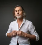 nikas safronov Dalla Stazione Spaziale Internazionale al Vaticano: l’artista contemporaneo russo Nikas Safronov porta le sue mostre in Europa. A giugno sarà nel Palazzo d’Estate del Papa
