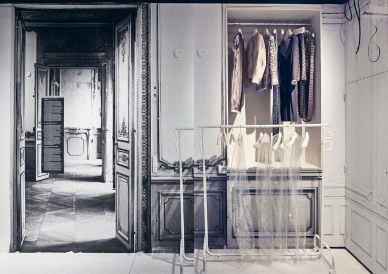 Al MoMu di Anversa una mostra sulla relazione tra moda e interni domestici
