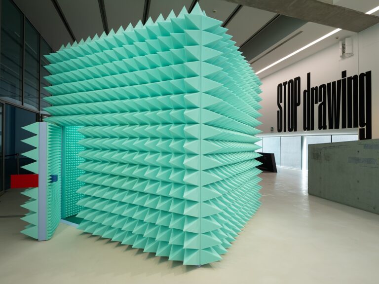 Stop Drawing installation view foto © Vincenzo Labellarte courtesy Fondazione MAXXI