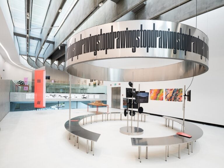 Stop Drawing installation view foto © Vincenzo Labellarte courtesy Fondazione MAXXI