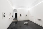 Installation view della mostra Materials and Motions con opere di Letizia Calori, Ornella Cardillo, Axel Gouala presso la Galleria Eugenia Delfini. Foto di Sebastiano Luciano. Courtesy Galleria Eugenia Delfini