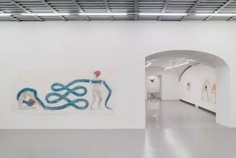 La metamorfosi e il doppio nella poetica di Marta Roberti in mostra a Roma