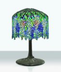 Louis Comfort Tiffany, Lampada da tavolo Wisteria, 1905. Courtesy DeLorenzo Gallery e TEFAF