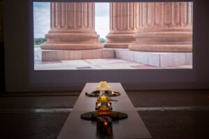 Videogiochi, sedie volanti e meraviglie architettoniche nelle nuove mostre di ICA a Milano