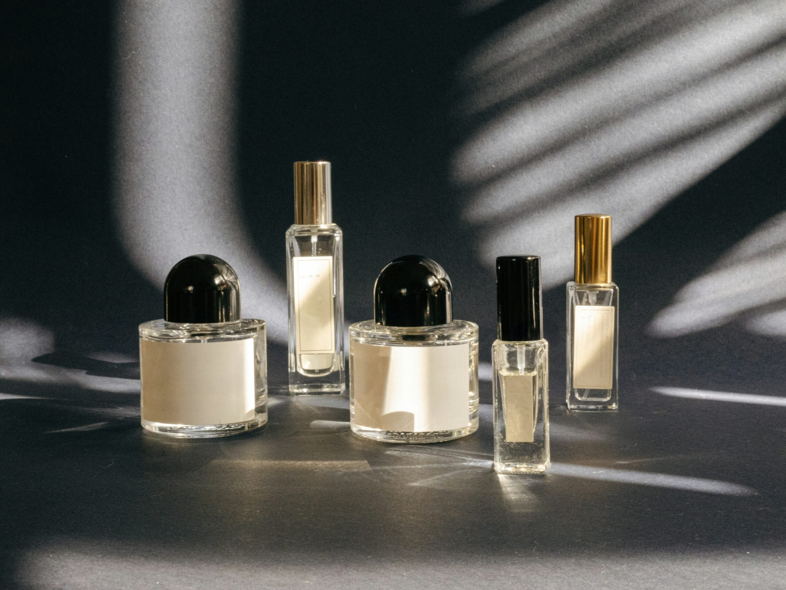 https://www.artribune.com/wp-content/uploads/2025/04/profumi-scaled.jpg