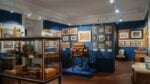 Sala della Scuola di Posillipo con intarsi sorrentini