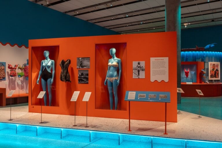 Splash! La mostra che a Londra racconta un secolo di nuoto