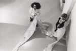 Stefania Miscetti e Maria Lai, durante la performance La leggenda di Maria Pietra, 6 giugno 1991, foto di Corinto Marianelli