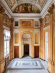 Villa delle Peschiere, veduta generale della Galleria con storie di Perseo al primo piano nobile. Nella lunetta Sposalizio di Perseo e Andromeda, G.B. Castello detto il Bergamasco, 1558 c.ca. Courtesy Palazzo Foundation, foto Monica Schettino