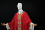 Casula rossa di Benedetto XVI