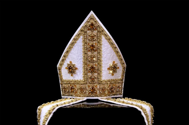 Mitra di Papa Benedetto XVI