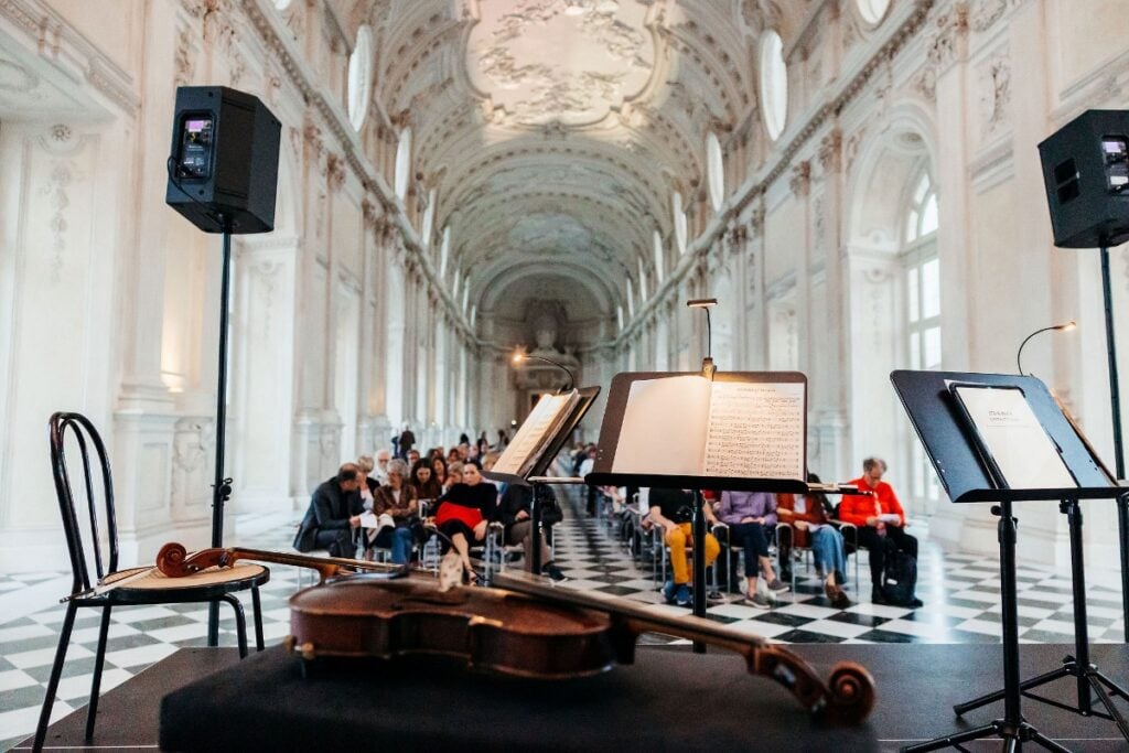 1 late spring music festival violoncello 1200x800 1 Festival culturali in Italia a fine maggio 2025: Late Spring Music, Utopian Hours, Roma Summer Fest