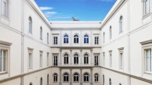 Il Museo Madre di Napoli lancia una chiamata ai giovani curatori per valorizzare gli artisti del Sud Italia
