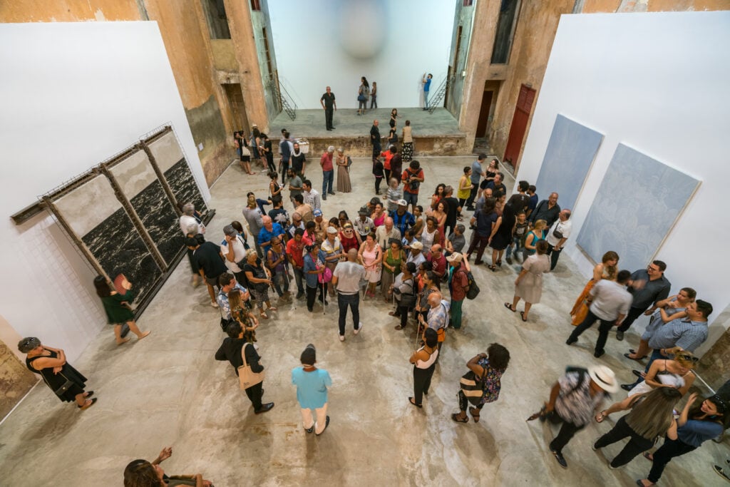 Diamante en Bruto, 2018, exhibition view Galleria Continua L'Avana. Photo Nestor Kim, Courtesy the artists e Galleria Continua