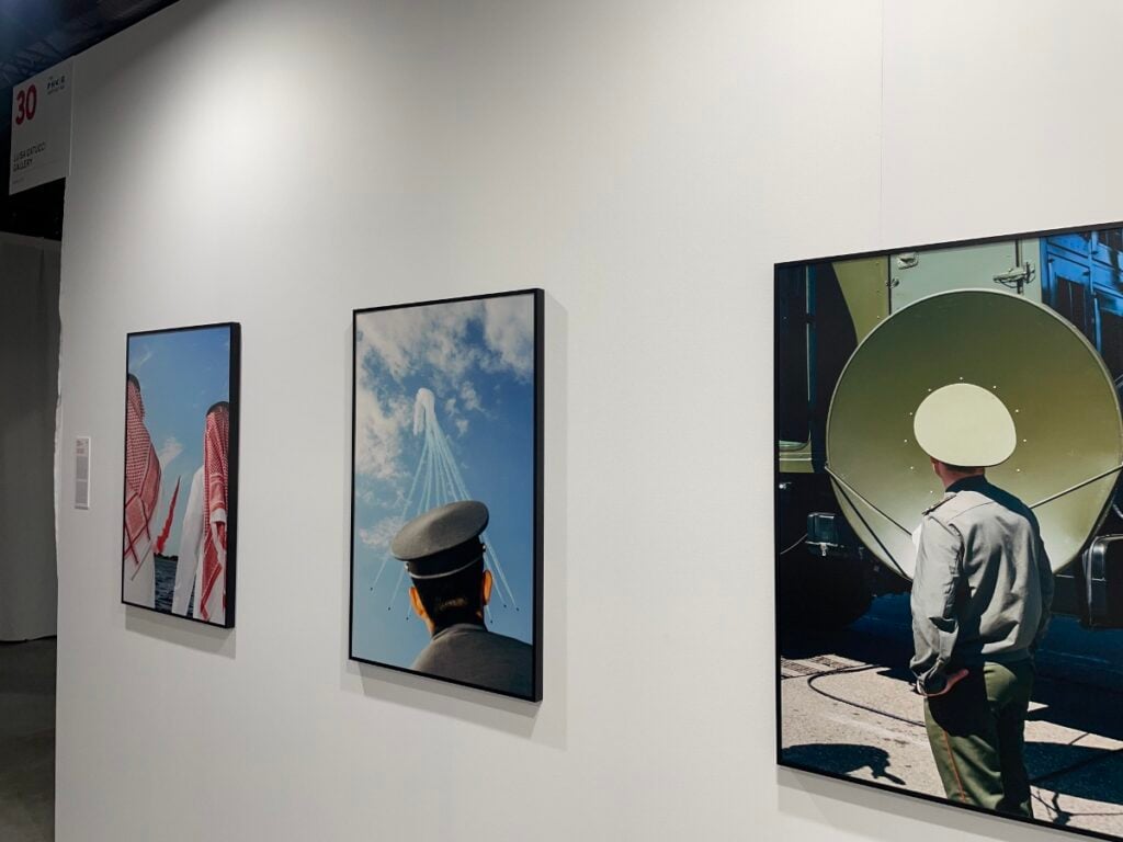 8 luisa catucci gallery di berlino the phair torino foto claudia giraud 2 1200x900 1 I migliori stand della fiera di fotografia The Phair 2025 a Torino