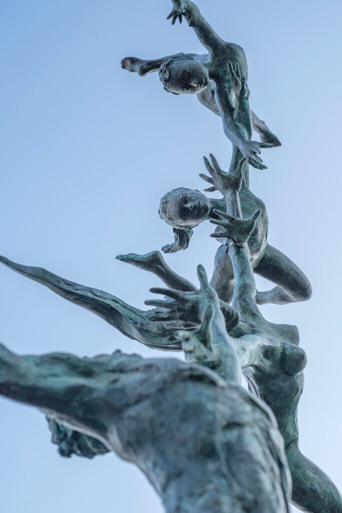 Andrea Roggi – Humanitas. La Forza dell’Amore