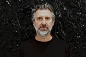 “Da soli non si fa niente”. Intervista all’artista Arcangelo Sassolino 