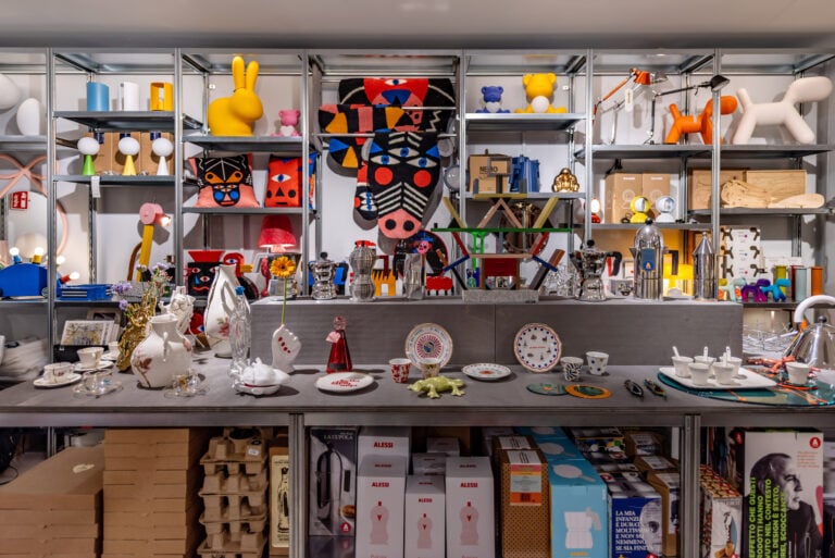 artanddesign24 storestazione centraleph carlotta coppo4 Comprare souvenir d’autore nel nuovo concept store di 24 Ore Cultura alla Stazione Centrale di Milano