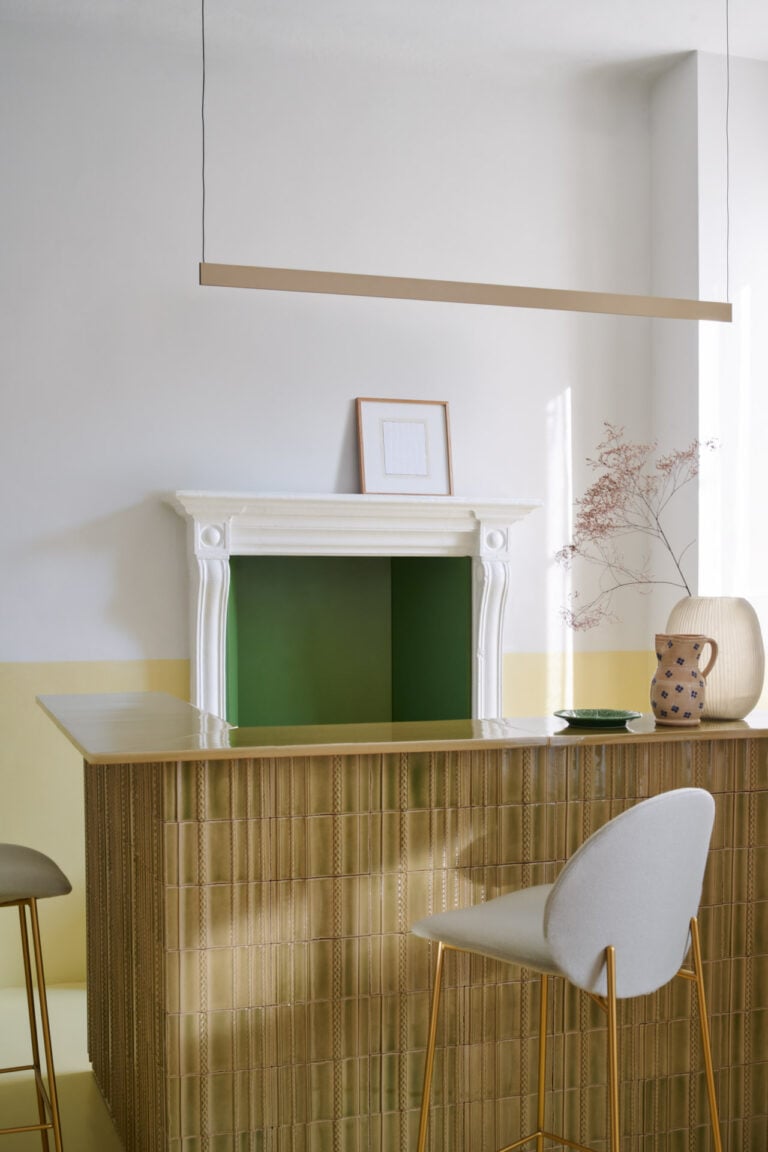 breradesignapartmentorizzontizanellatobortottophvalentinasommarivaweblow3 Tutti gli orizzonti di due famosi designer in un appartamento di Brera che finalmente apre al pubblico