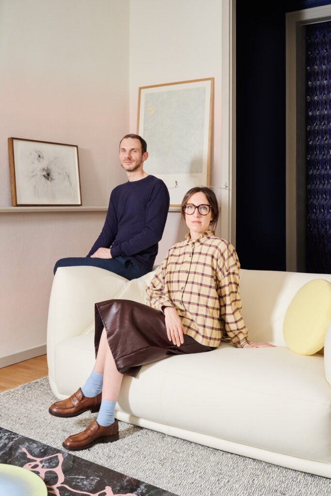 breradesignapartmentorizzontizanellatobortottophvalentinasommarivaweblow6 Tutti gli orizzonti di due famosi designer in un appartamento di Brera che finalmente apre al pubblico