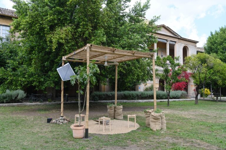 Nel giardino di un ospedale ottocentesco a Roma arriva un’opera d’arte contemporanea 